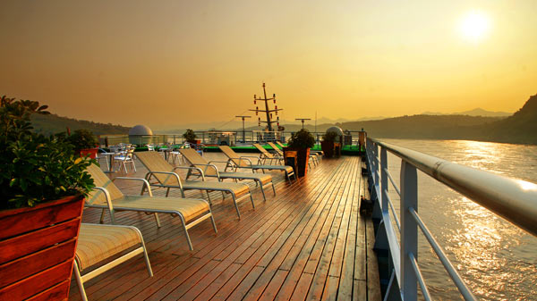 Upper Deck of President No.7 Cruise Ship